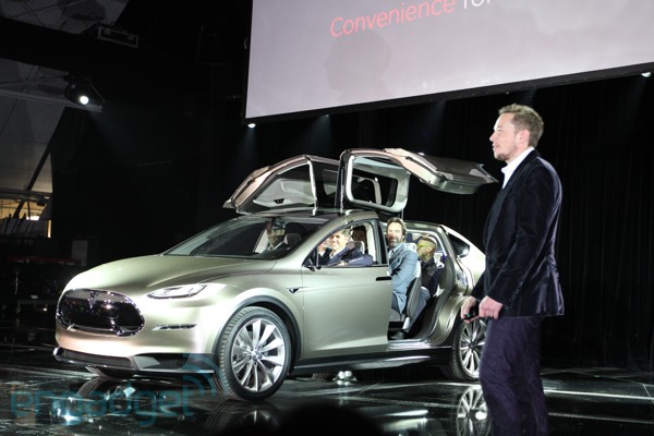 Tesla Model X: Finally on Track