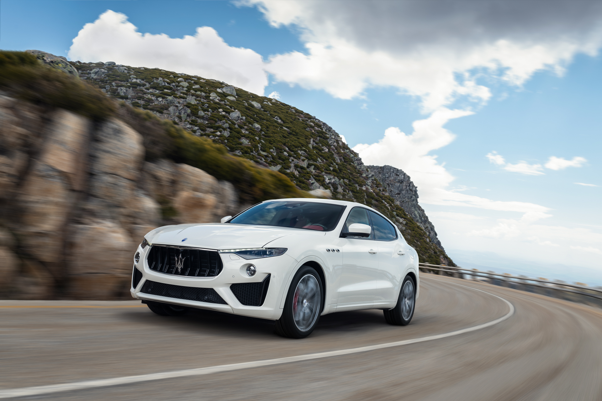 A First Look at the 2019 Maserati Levante