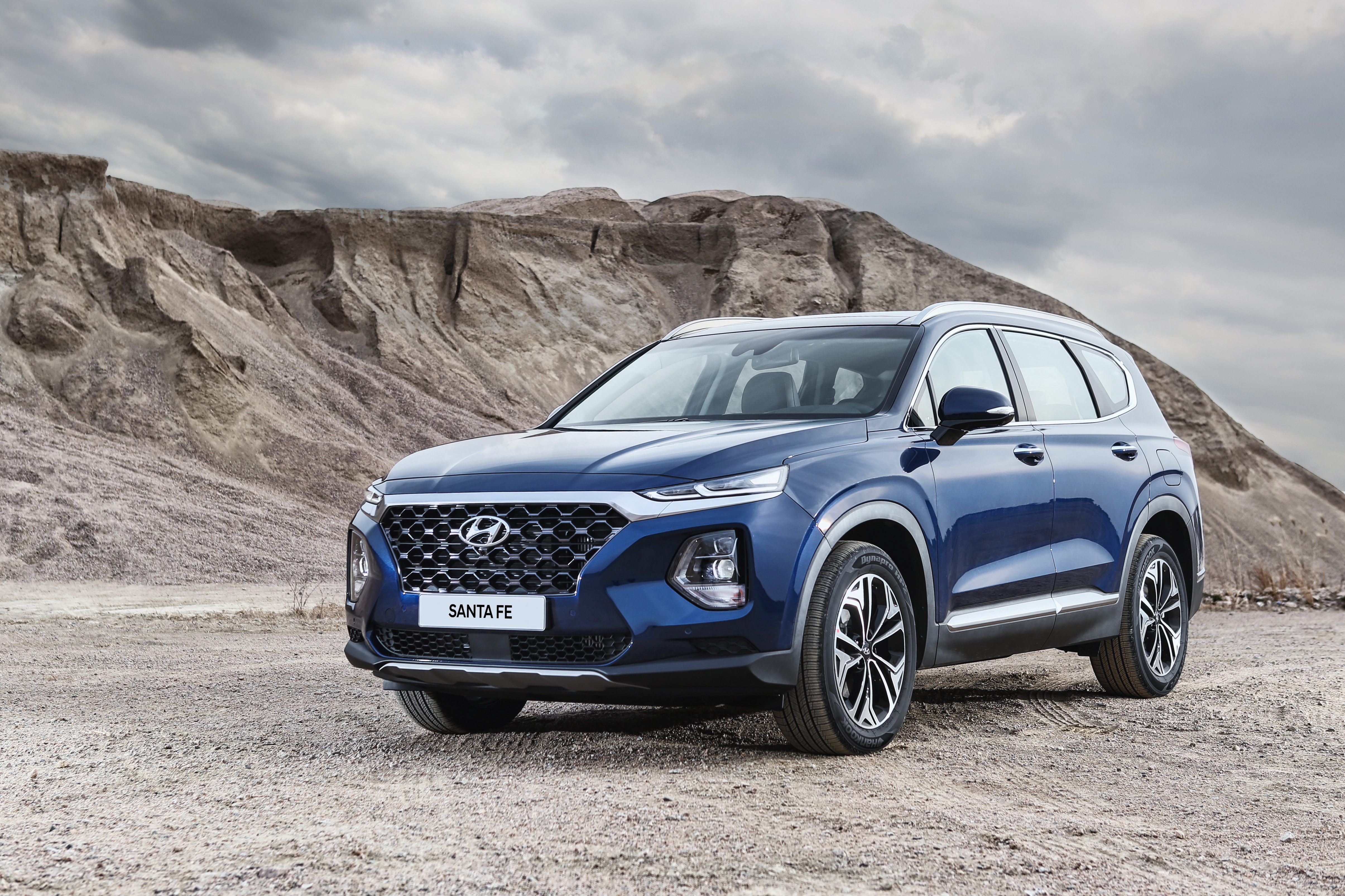 The 2019 Hyundai Santa Fe Challenges the Competition