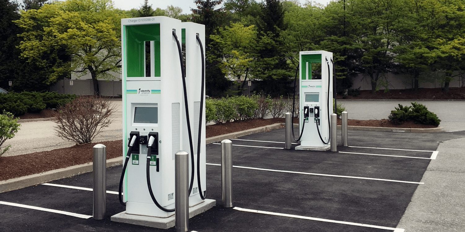 Switching Between Electric Car Charging Networks Becomes Easier in America