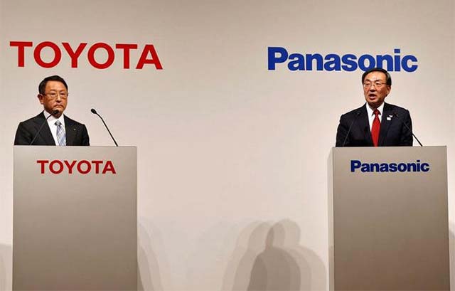 Toyota and Panasonic Team Together to Develop Electric Batteries